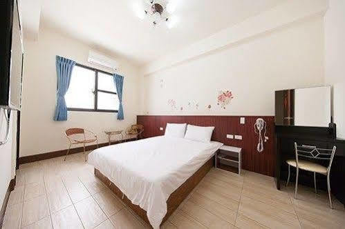 Hengchun 101 Hotel Bagian luar foto